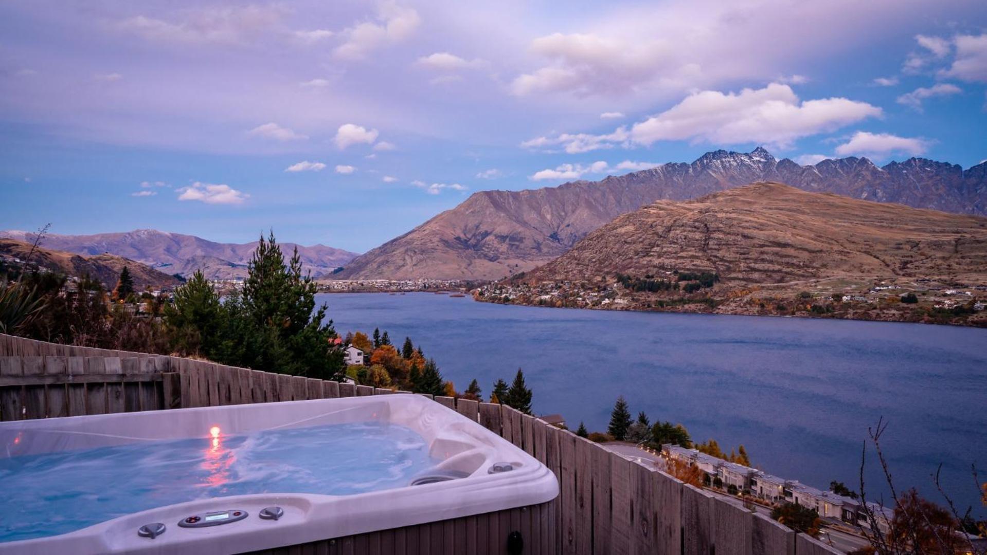 Tahuna Vista-Fire Place-Hot Tub -Free Parking -Bbq Distretto di Distretto di Queenstown Esterno foto