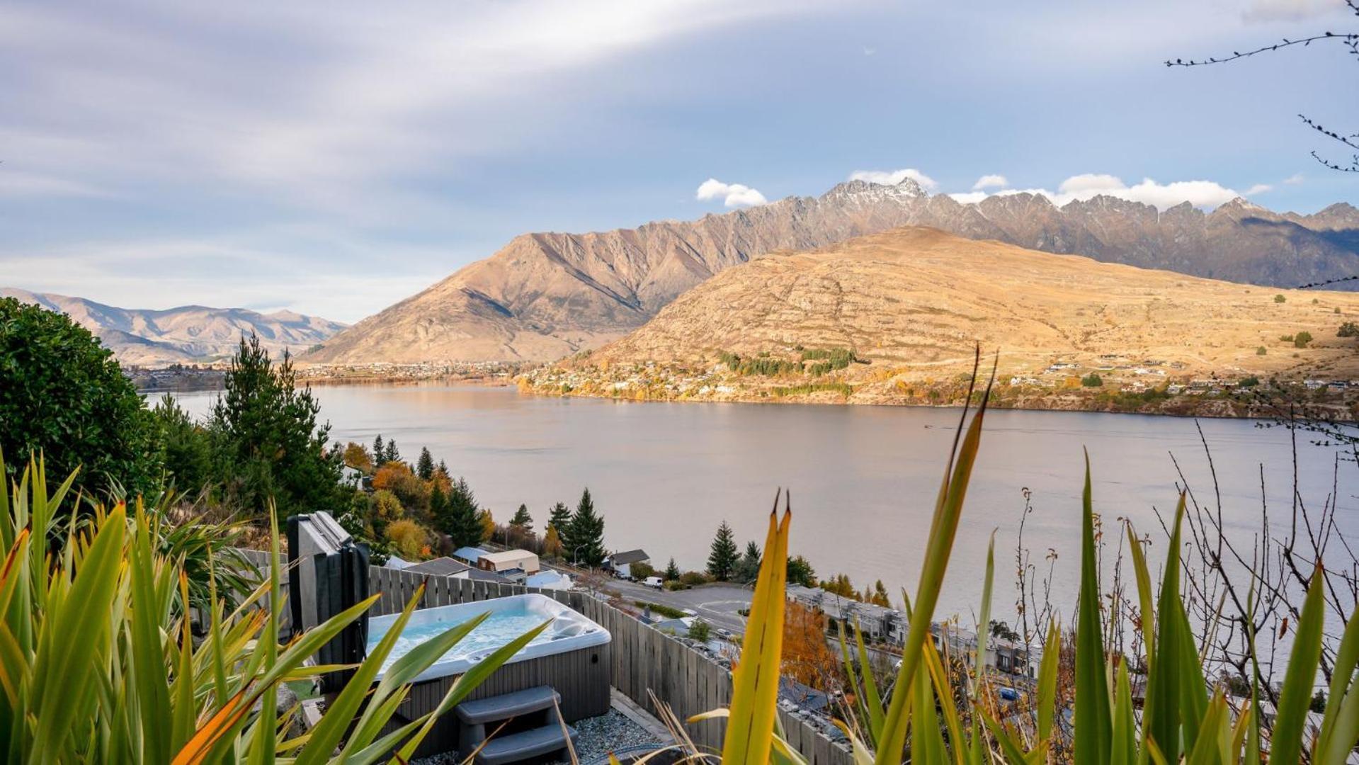 Tahuna Vista-Fire Place-Hot Tub -Free Parking -Bbq Distretto di Distretto di Queenstown Esterno foto