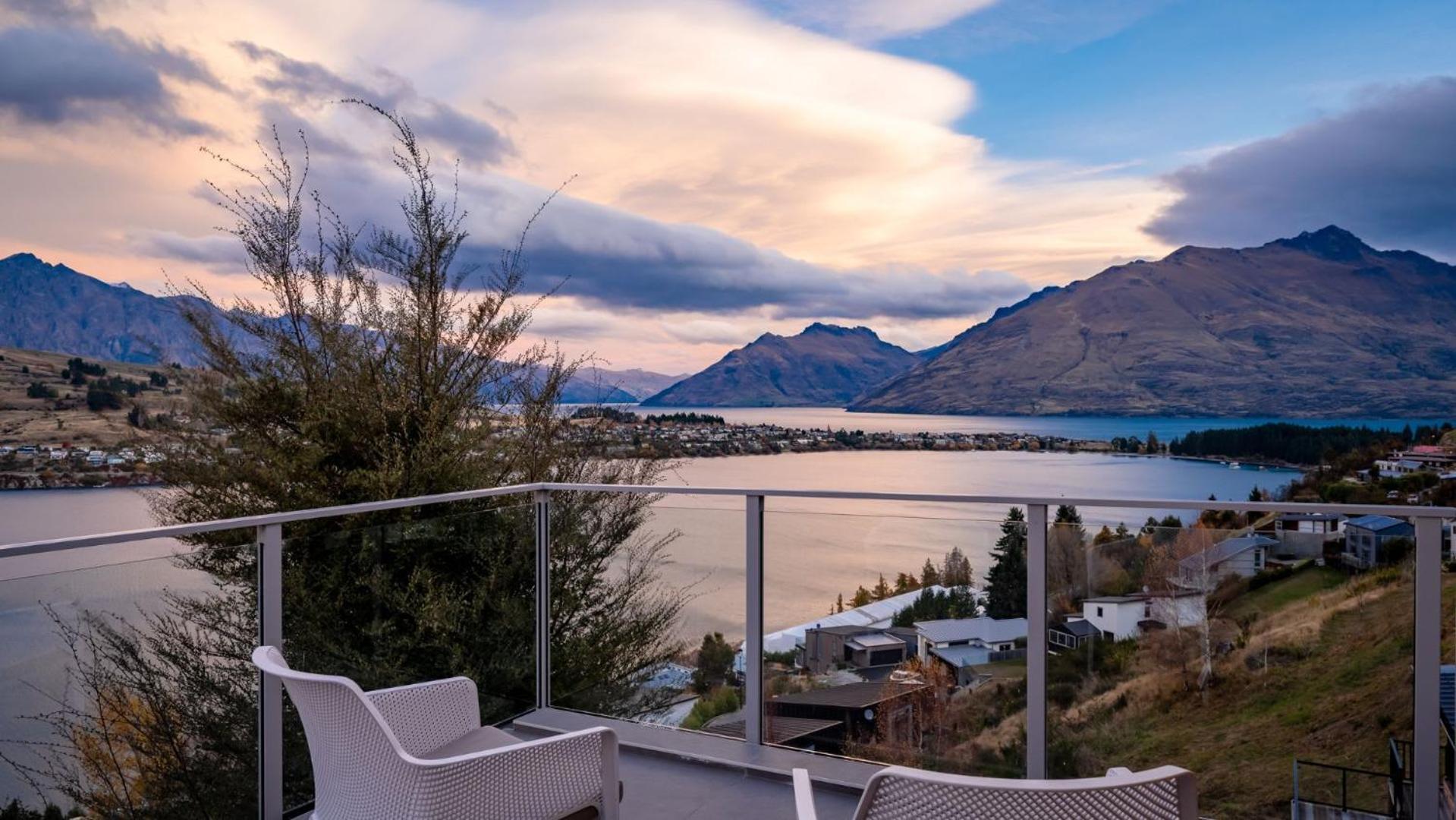 Tahuna Vista-Fire Place-Hot Tub -Free Parking -Bbq Distretto di Distretto di Queenstown Esterno foto