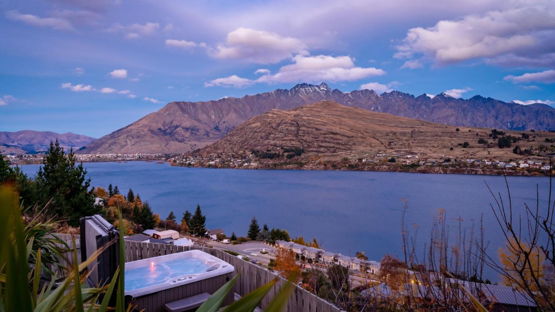 Tahuna Vista-Fire Place-Hot Tub -Free Parking -Bbq Distretto di Distretto di Queenstown Esterno foto